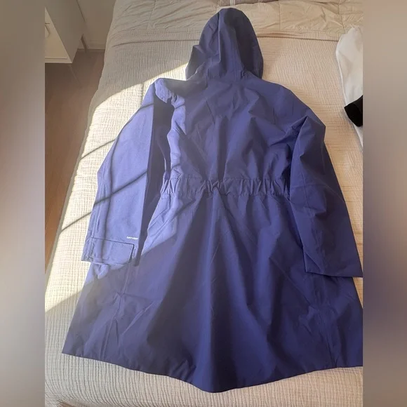 The North Face Lavender Hooded Rain Jacket - Picture 6 of 6